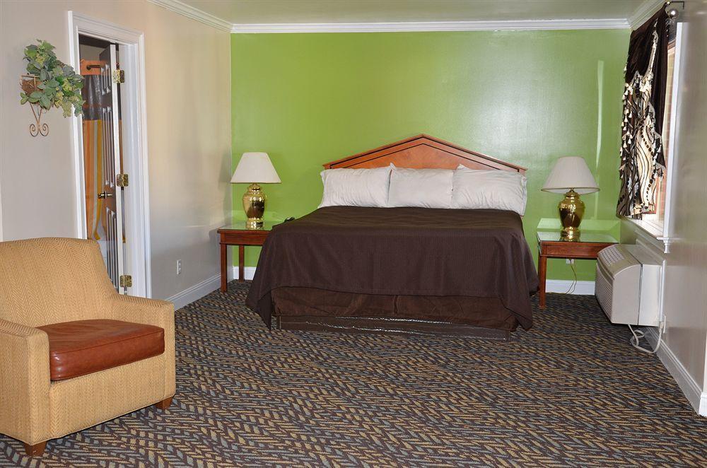 Winton Inn & Suites Barnwell 外观 照片