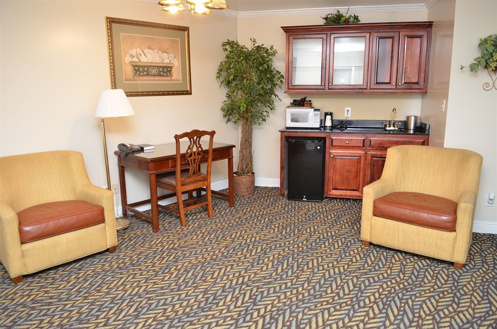 Winton Inn & Suites Barnwell 外观 照片