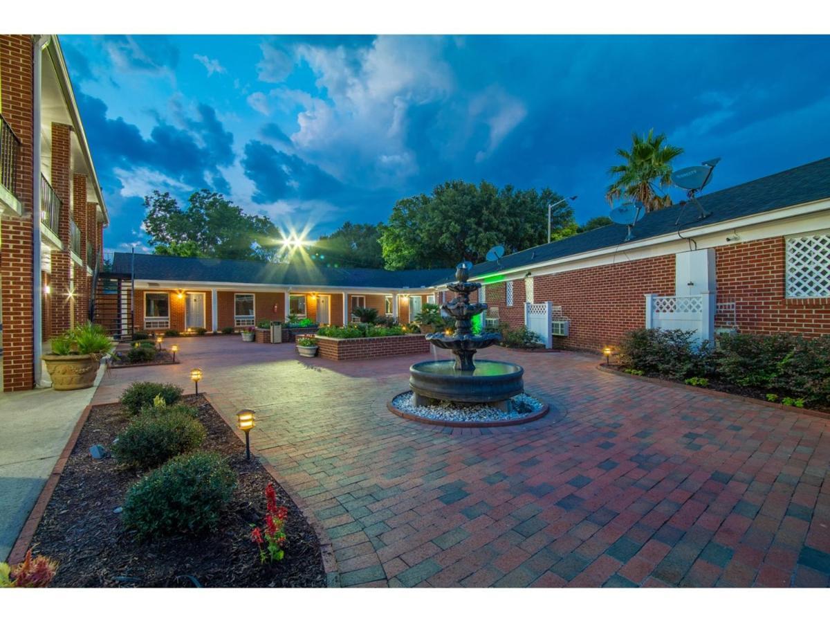 Winton Inn & Suites Barnwell 外观 照片