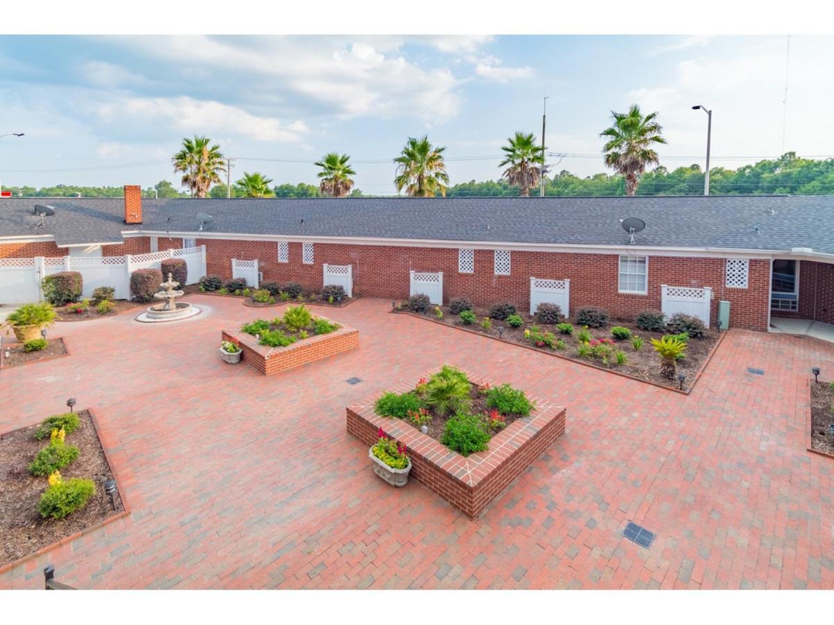 Winton Inn & Suites Barnwell 外观 照片